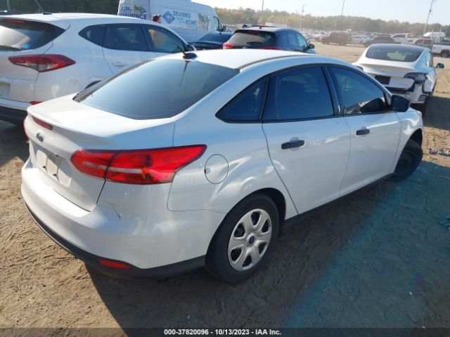 Photo 3 VIN: 1FADP3E2XFL312090 - FORD FOCUS 