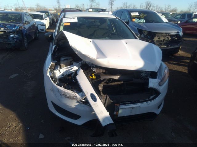 Photo 9 VIN: 1FADP3E2XGL350789 - FORD FOCUS 