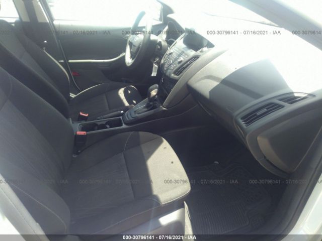 Photo 4 VIN: 1FADP3E2XJL225007 - FORD FOCUS 