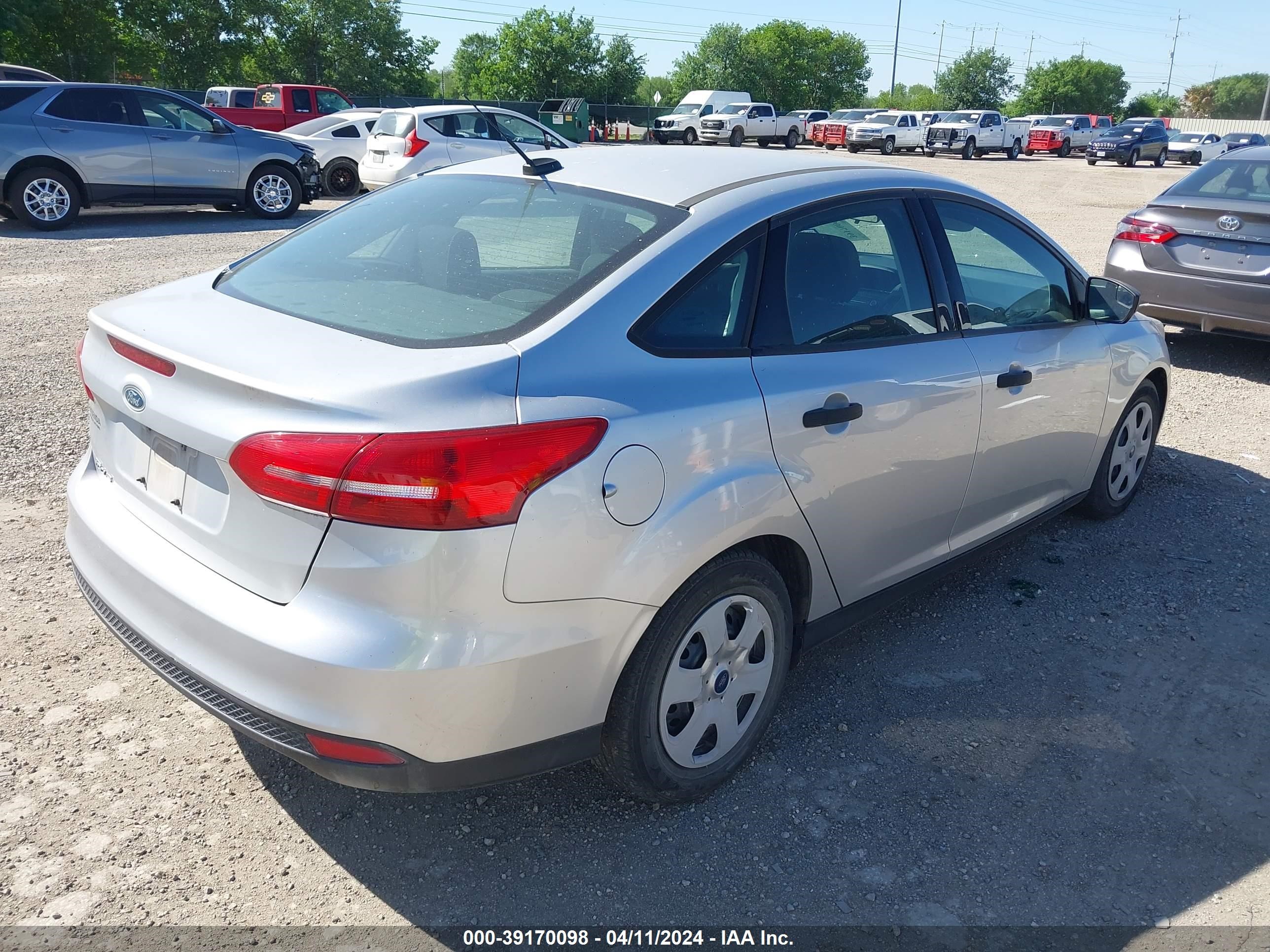 Photo 3 VIN: 1FADP3E2XJL321543 - FORD FOCUS 