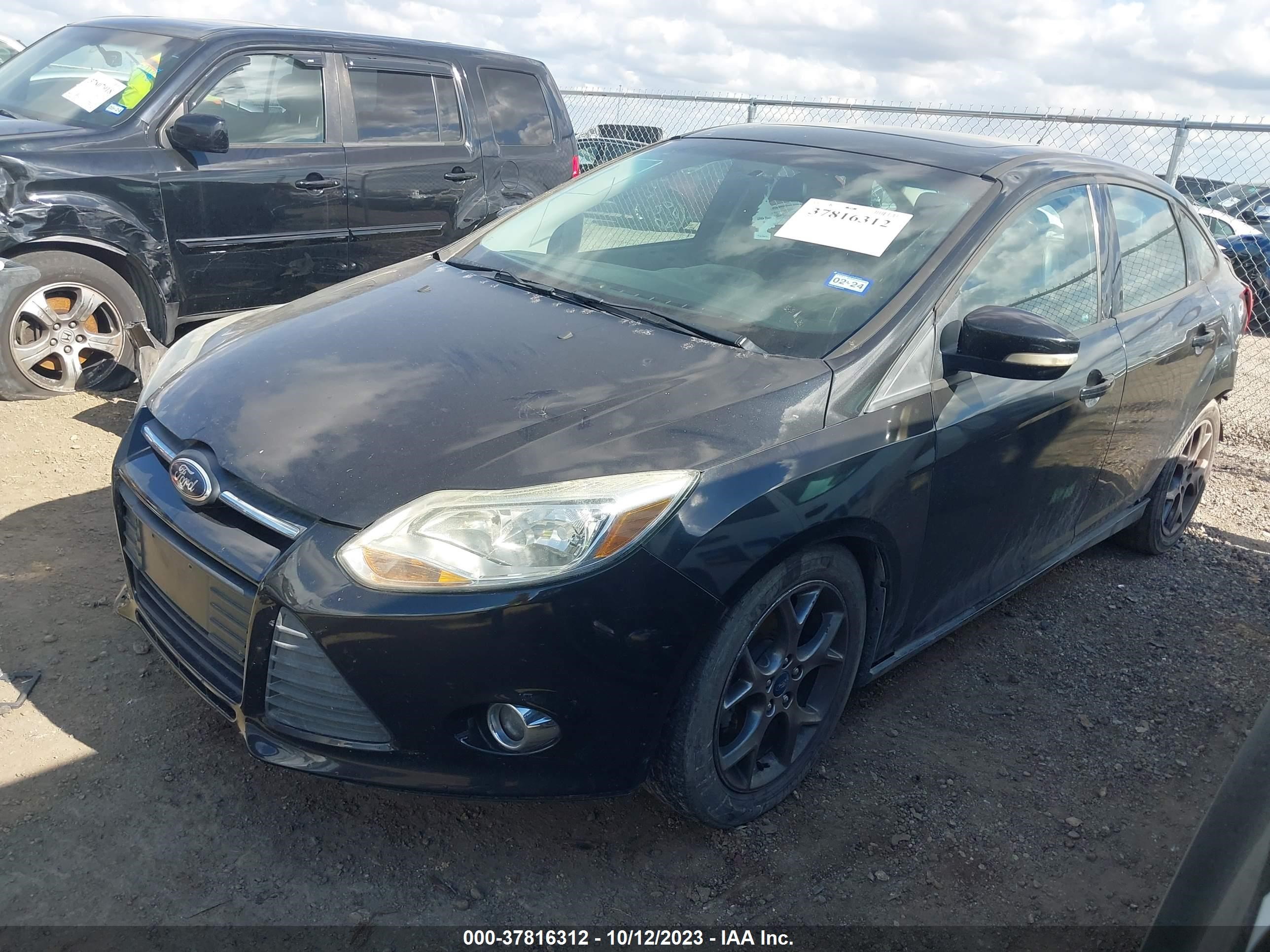 Photo 1 VIN: 1FADP3F20DL223379 - FORD FOCUS 