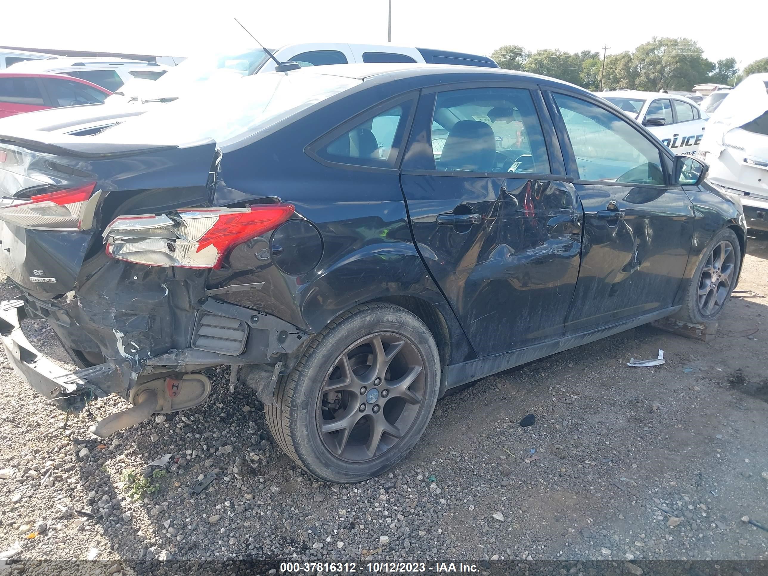 Photo 3 VIN: 1FADP3F20DL223379 - FORD FOCUS 