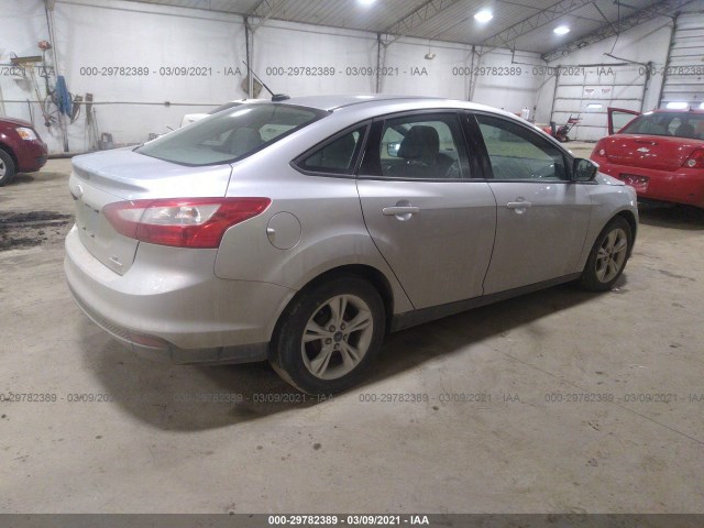 Photo 3 VIN: 1FADP3F20DL275871 - FORD FOCUS 