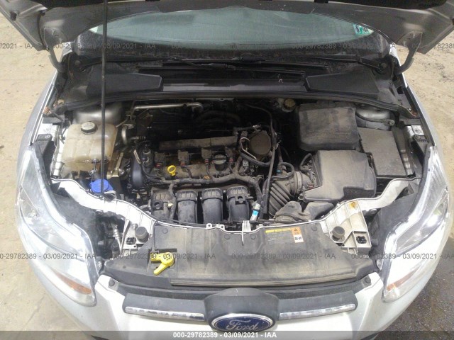 Photo 9 VIN: 1FADP3F20DL275871 - FORD FOCUS 