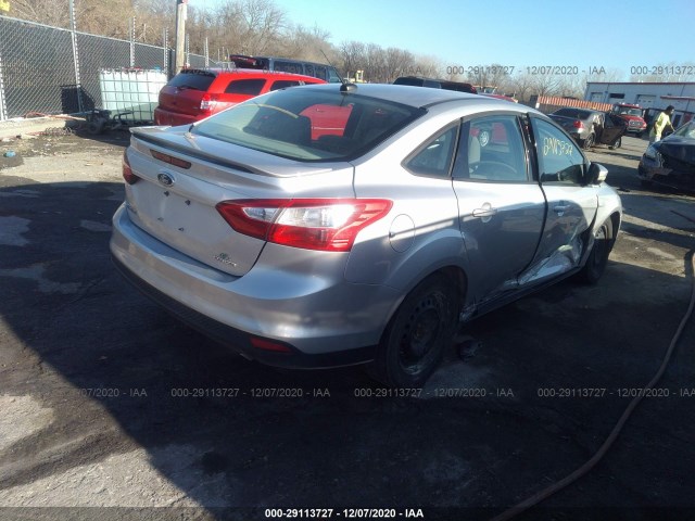 Photo 3 VIN: 1FADP3F20DL286658 - FORD FOCUS 