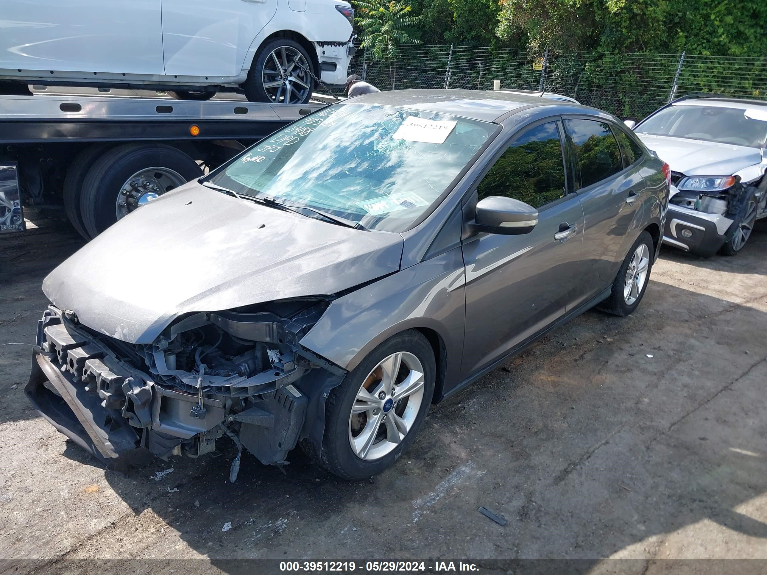 Photo 1 VIN: 1FADP3F20DL288488 - FORD FOCUS 