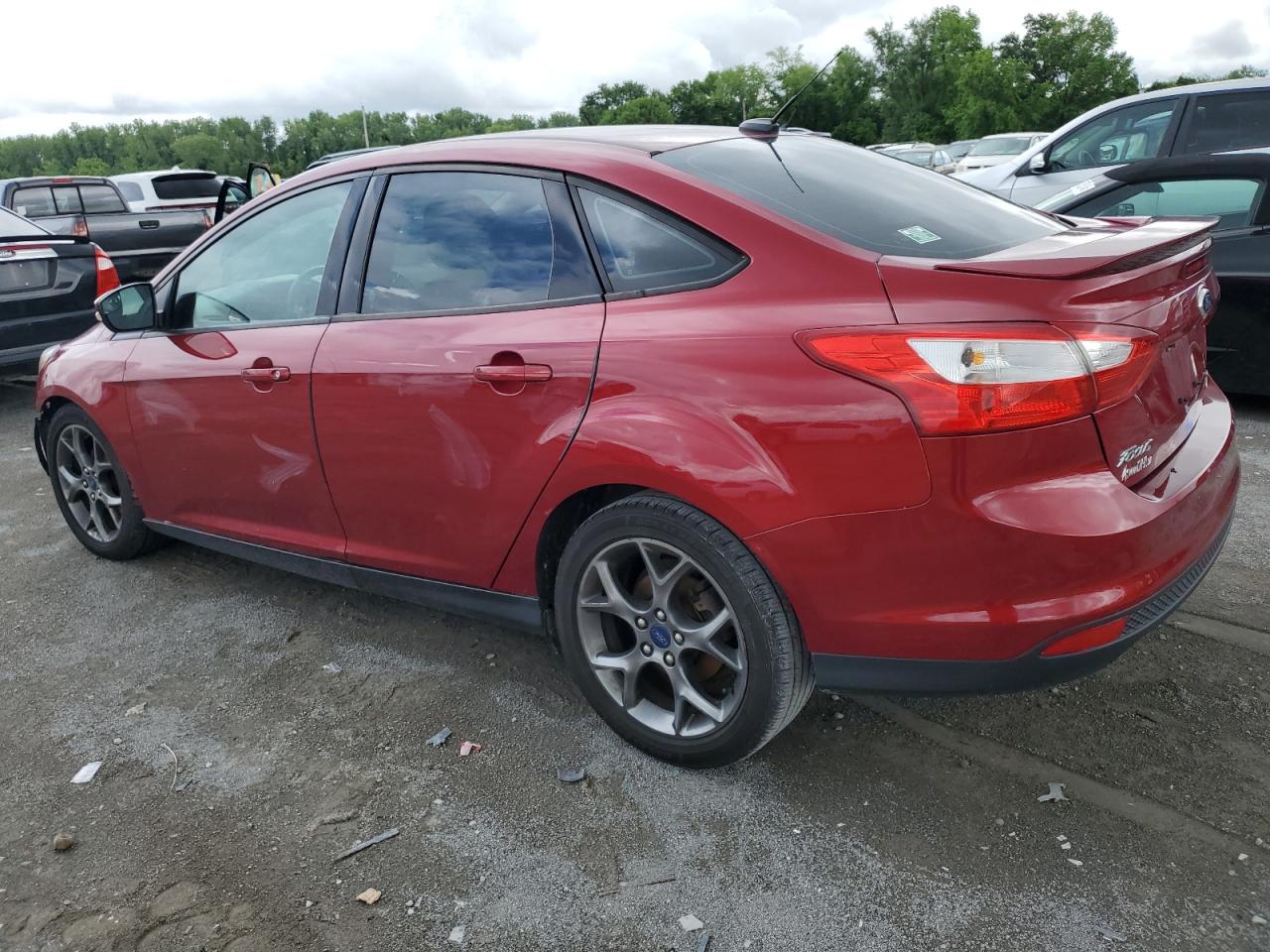 Photo 1 VIN: 1FADP3F20DL345143 - FORD FOCUS 