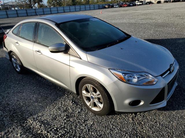 Photo 3 VIN: 1FADP3F20EL110677 - FORD FOCUS SE 