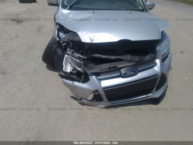 Photo 5 VIN: 1FADP3F20EL245898 - FORD FOCUS 