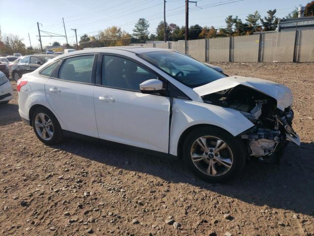 Photo 3 VIN: 1FADP3F20EL257176 - FORD FOCUS SE 