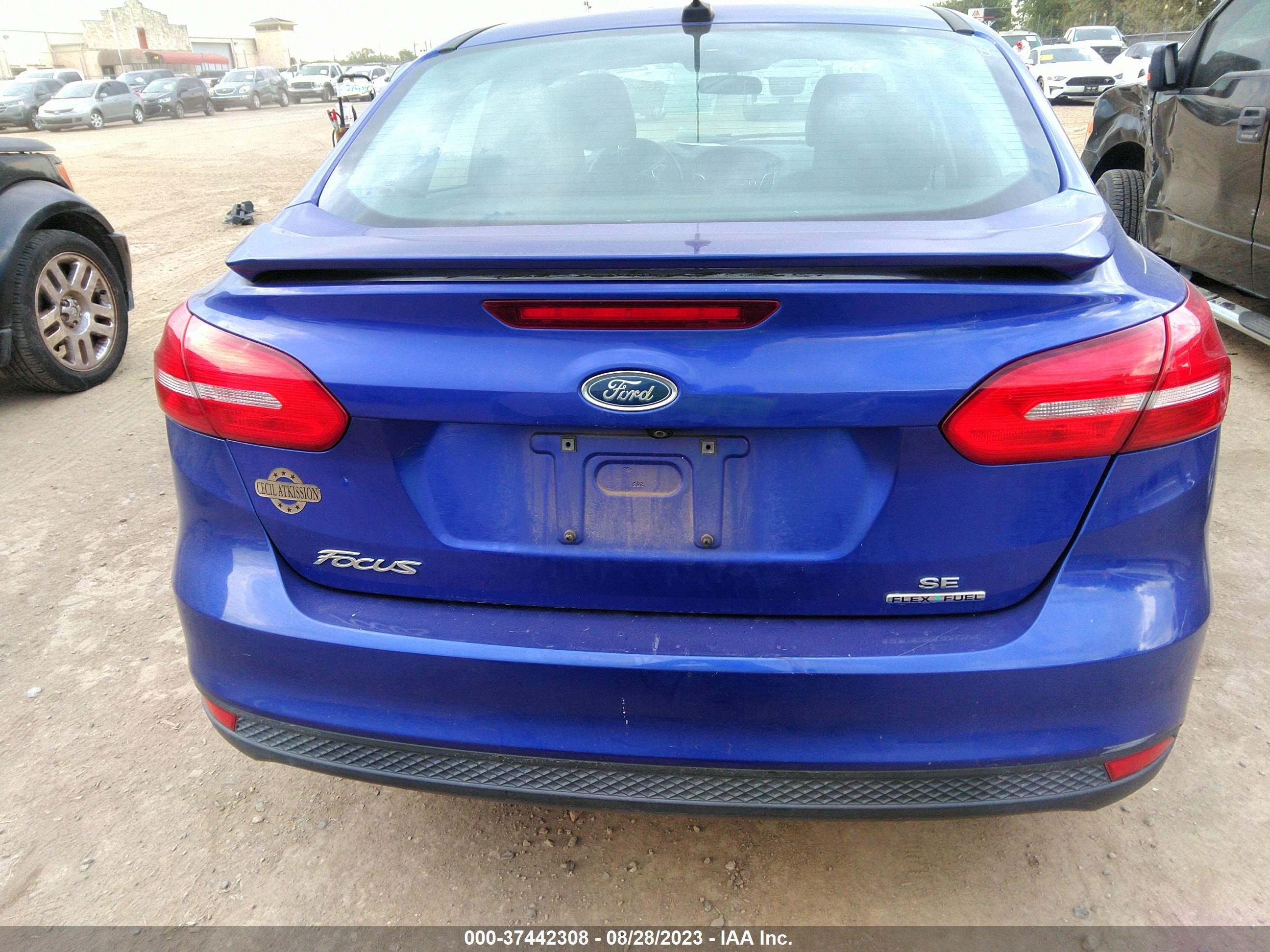 Photo 15 VIN: 1FADP3F20FL348000 - FORD FOCUS 