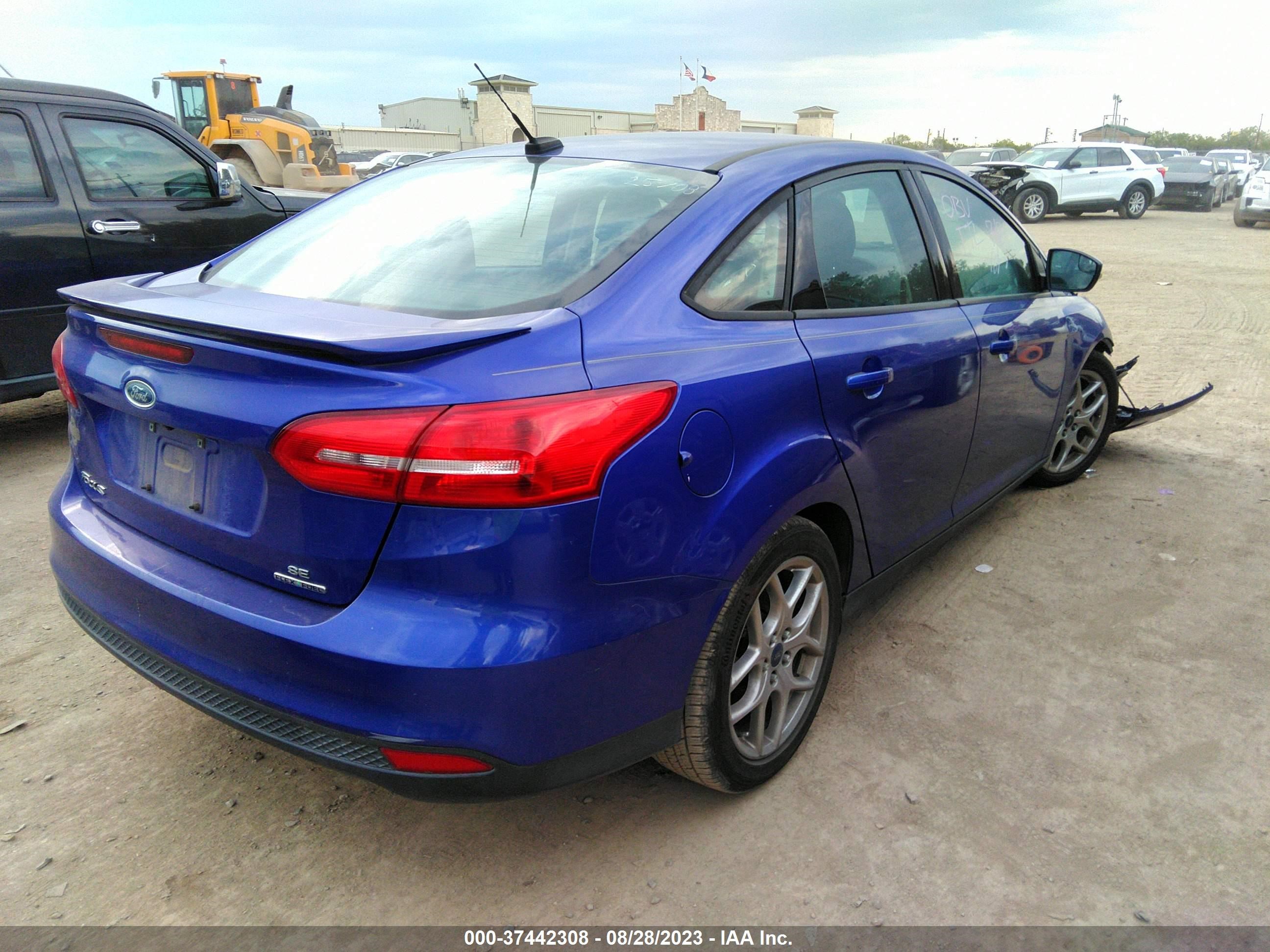 Photo 3 VIN: 1FADP3F20FL348000 - FORD FOCUS 