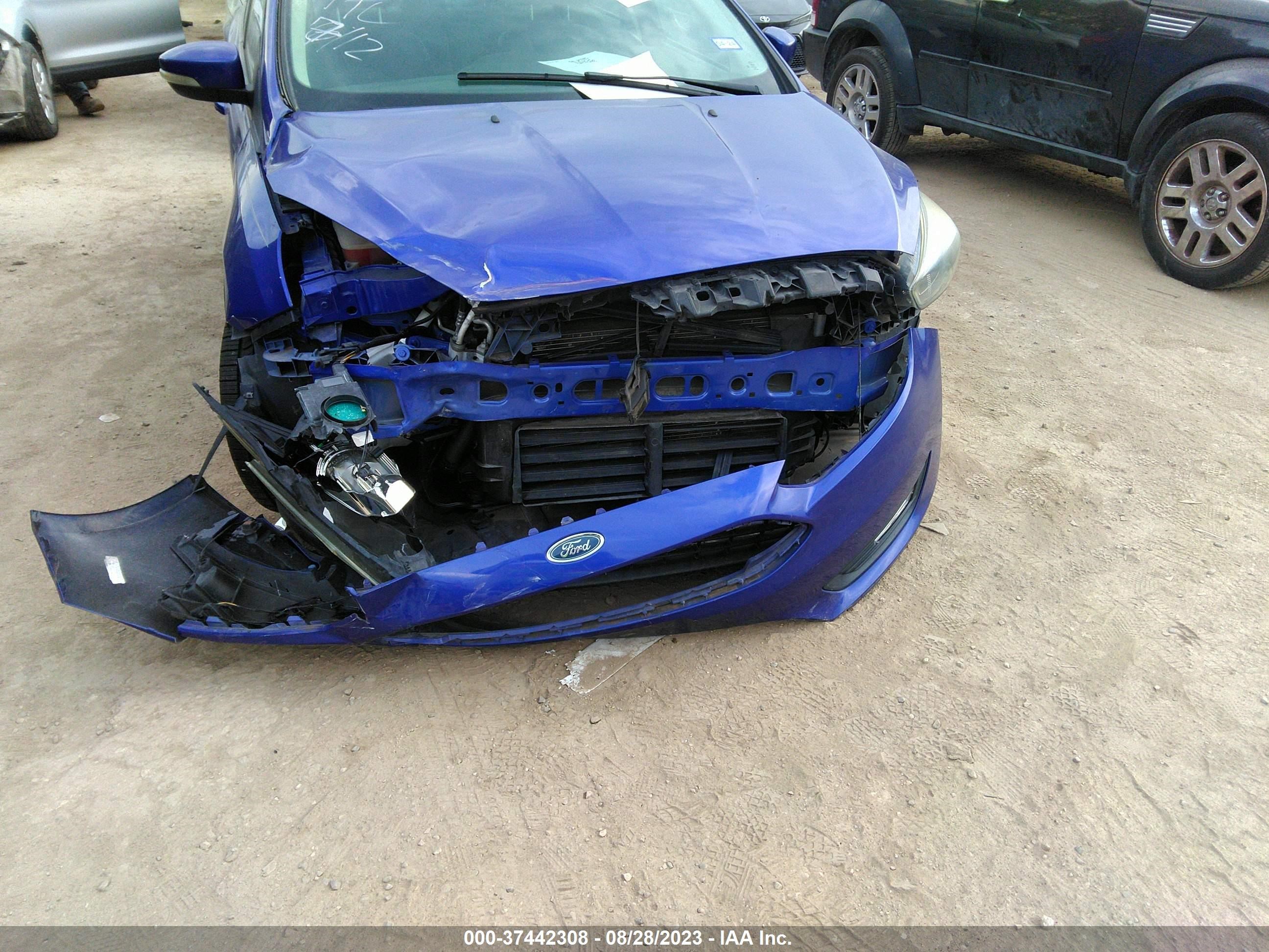 Photo 5 VIN: 1FADP3F20FL348000 - FORD FOCUS 