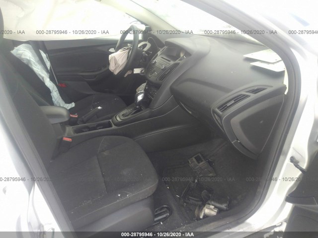 Photo 4 VIN: 1FADP3F20GL262705 - FORD FOCUS 