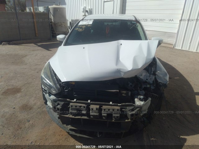 Photo 5 VIN: 1FADP3F20GL286261 - FORD FOCUS 