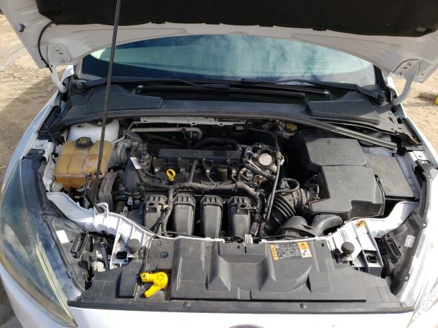 Photo 6 VIN: 1FADP3F20GL337581 - FORD FOCUS SE 