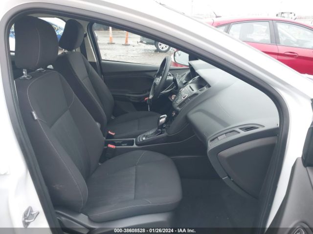 Photo 4 VIN: 1FADP3F20GL365963 - FORD FOCUS 