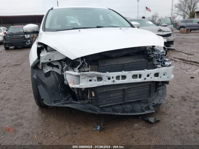 Photo 5 VIN: 1FADP3F20GL365963 - FORD FOCUS 