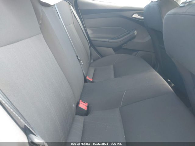 Photo 7 VIN: 1FADP3F20GL406639 - FORD FOCUS 