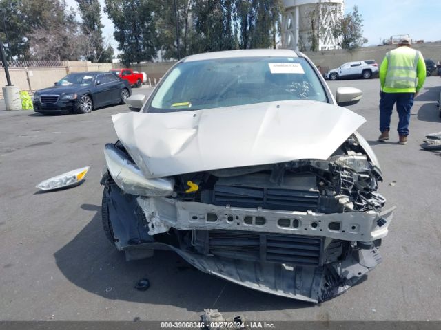 Photo 5 VIN: 1FADP3F20HL304243 - FORD FOCUS 