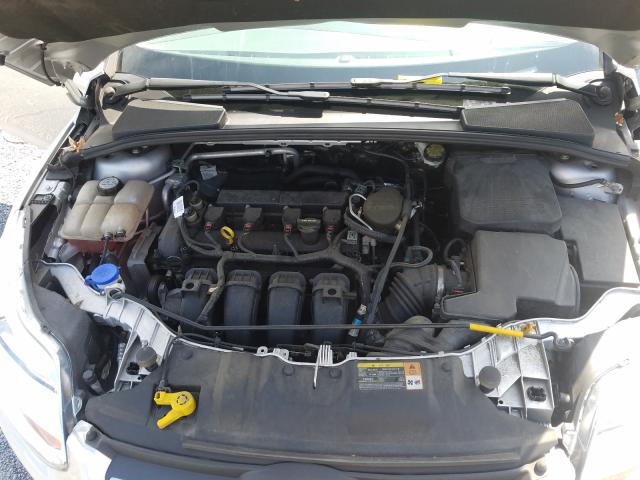 Photo 6 VIN: 1FADP3F21DL305203 - FORD FOCUS SE 