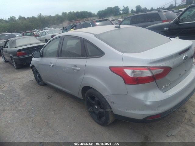 Photo 2 VIN: 1FADP3F21DL320963 - FORD FOCUS 