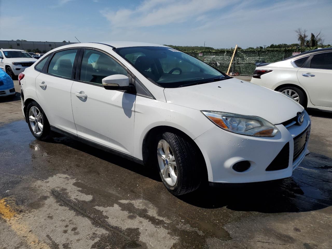 Photo 3 VIN: 1FADP3F21EL125253 - FORD FOCUS 