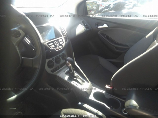 Photo 4 VIN: 1FADP3F21EL150623 - FORD FOCUS 