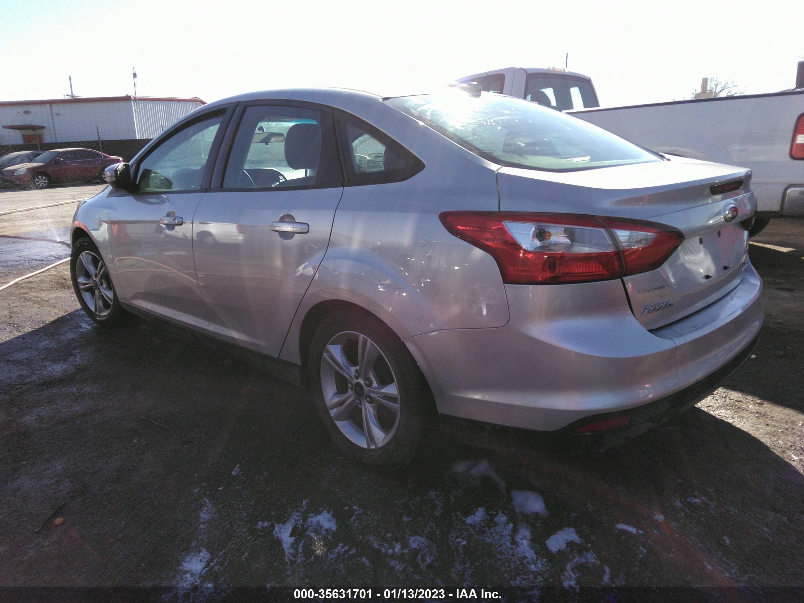 Photo 2 VIN: 1FADP3F21EL175604 - FORD FOCUS 