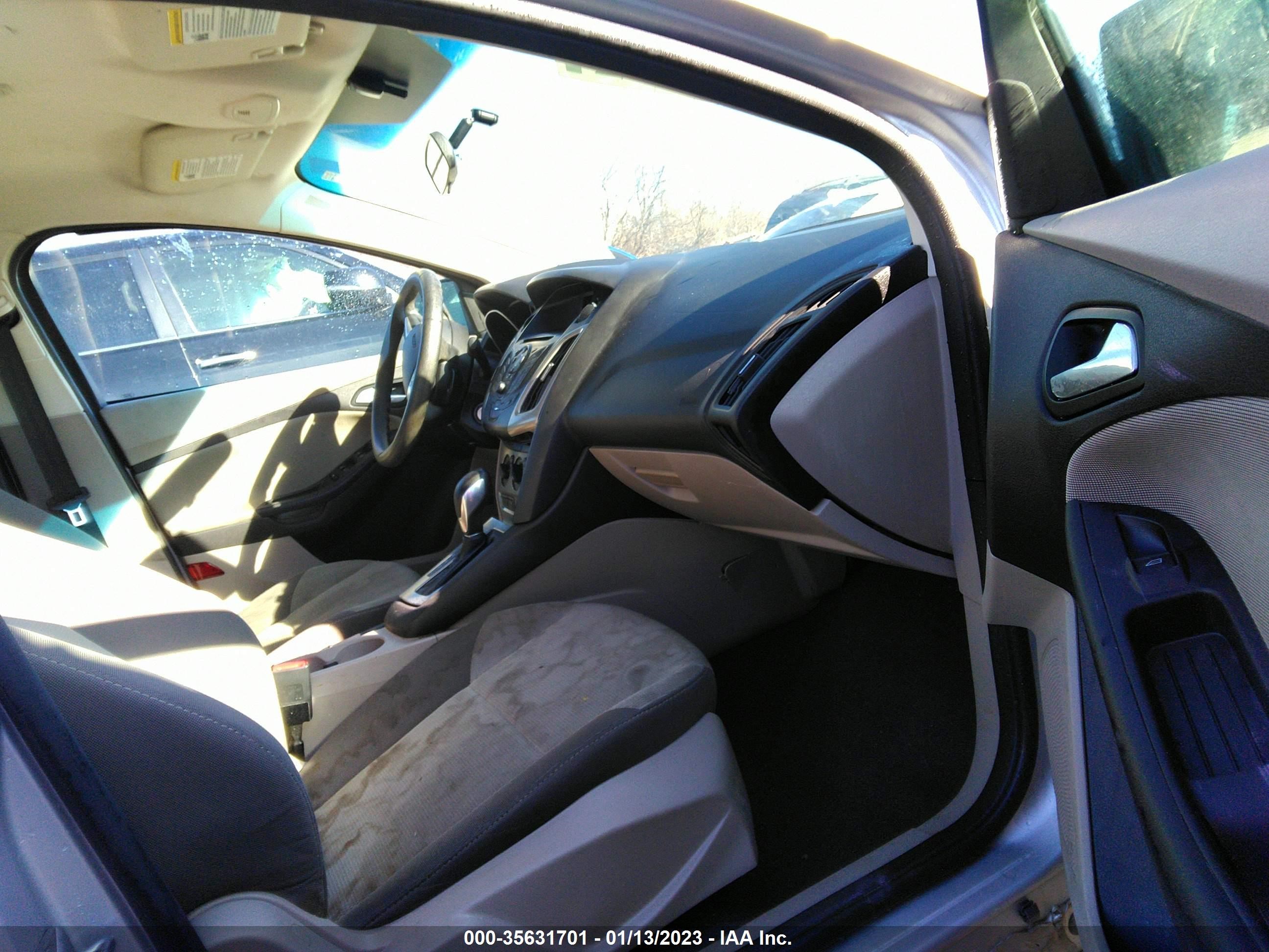 Photo 4 VIN: 1FADP3F21EL175604 - FORD FOCUS 