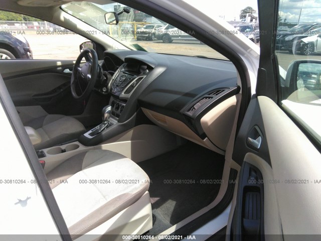 Photo 4 VIN: 1FADP3F21EL215437 - FORD FOCUS 