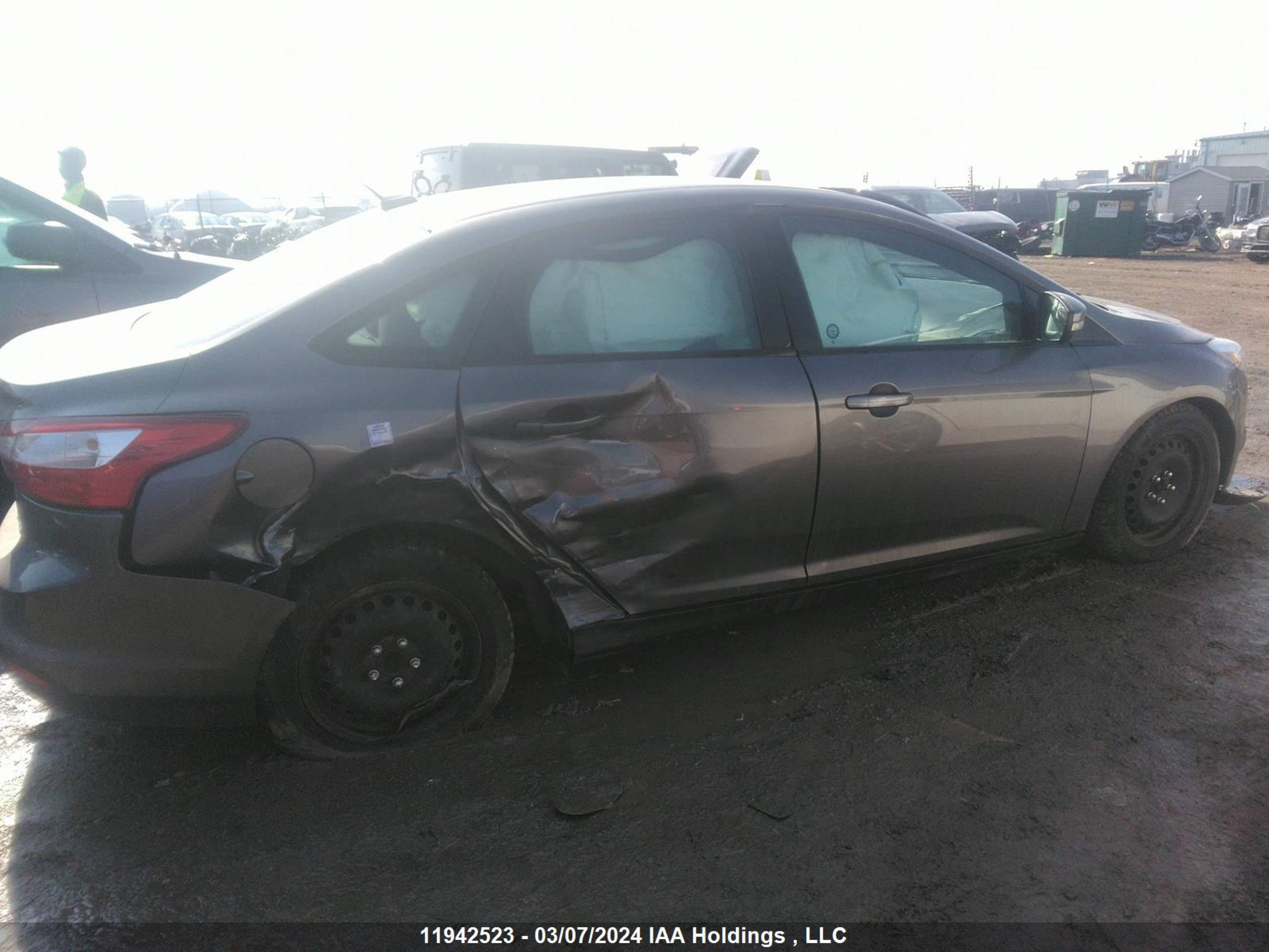 Photo 12 VIN: 1FADP3F21EL220363 - FORD FOCUS 