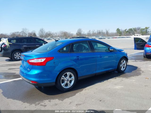 Photo 3 VIN: 1FADP3F21EL235607 - FORD FOCUS 