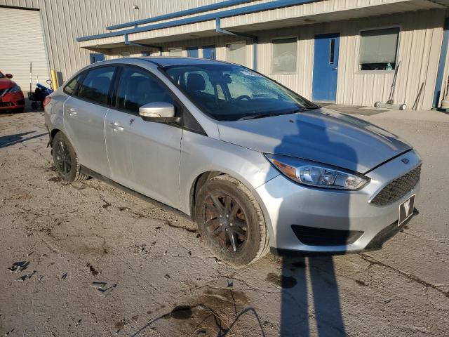 Photo 3 VIN: 1FADP3F21FL206464 - FORD FOCUS SE 