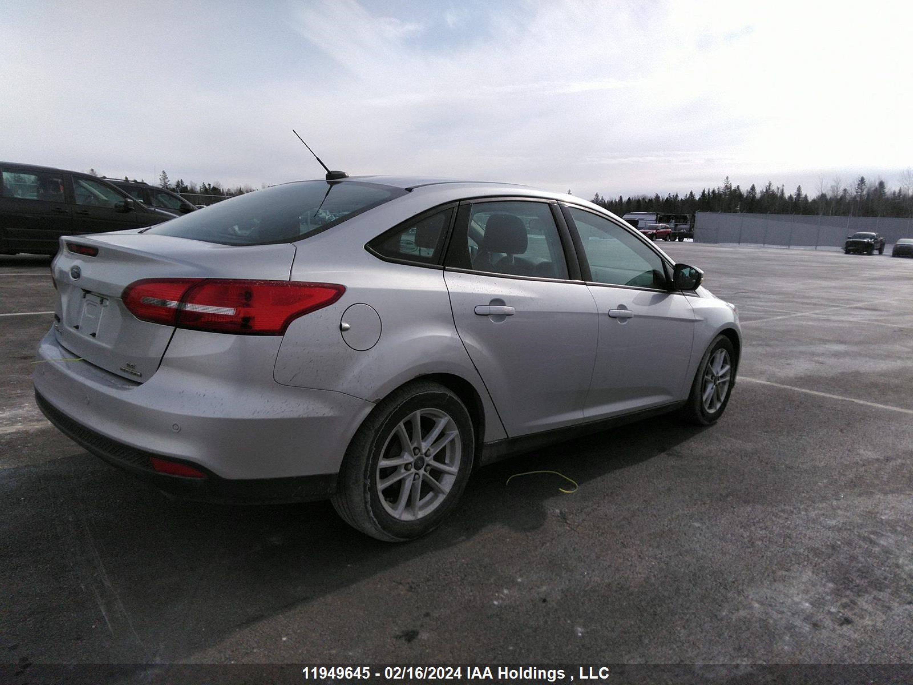 Photo 3 VIN: 1FADP3F21FL308749 - FORD FOCUS 