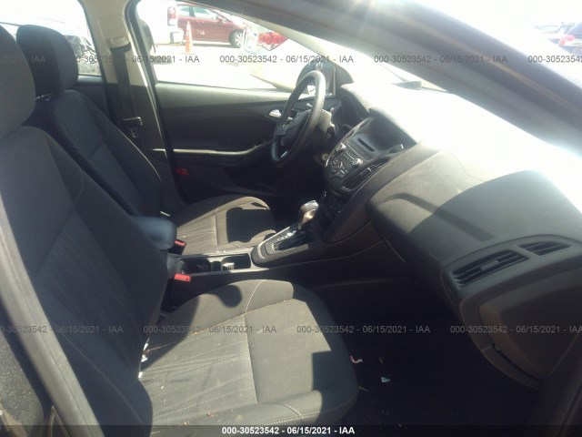 Photo 4 VIN: 1FADP3F21GL211097 - FORD FOCUS 