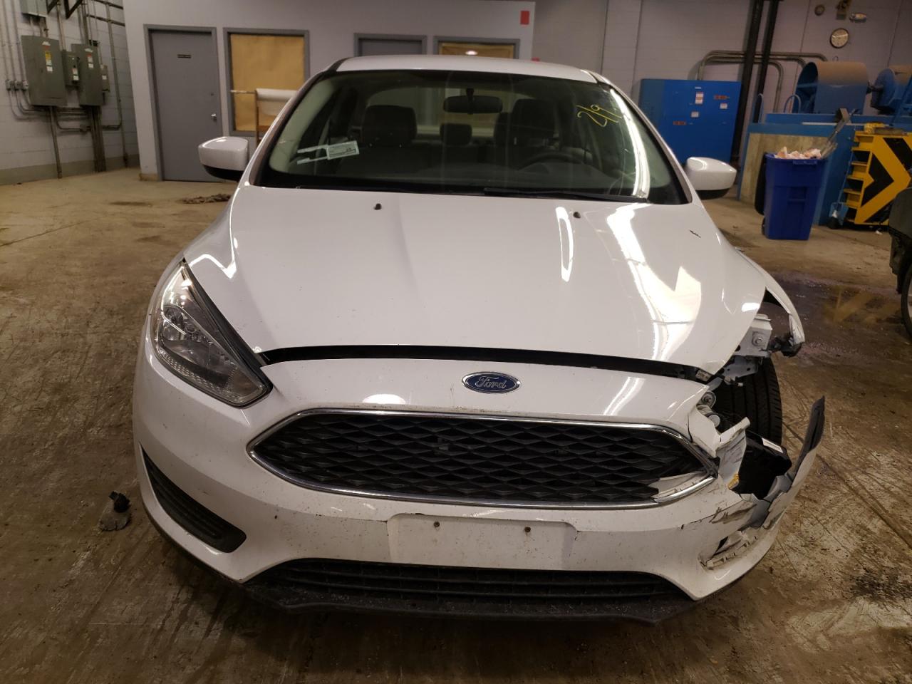 Photo 4 VIN: 1FADP3F21JL225332 - FORD FOCUS 