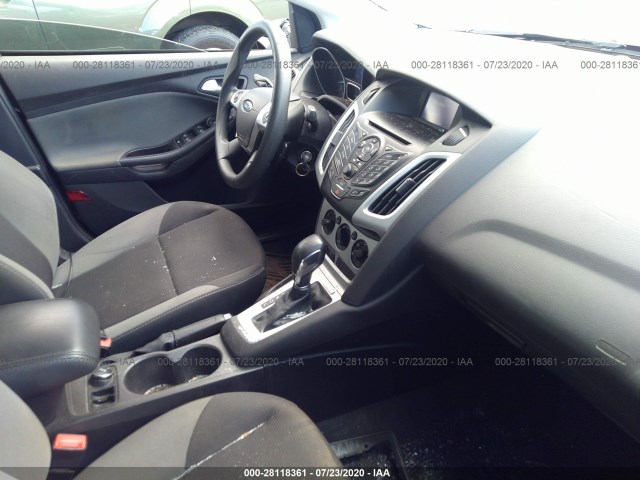 Photo 4 VIN: 1FADP3F22DL159085 - FORD FOCUS 