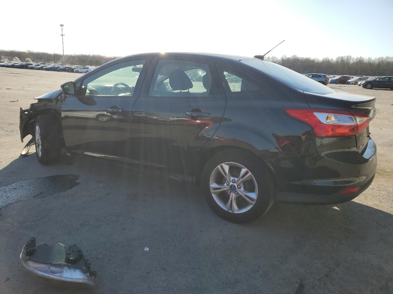 Photo 1 VIN: 1FADP3F22DL186402 - FORD FOCUS 