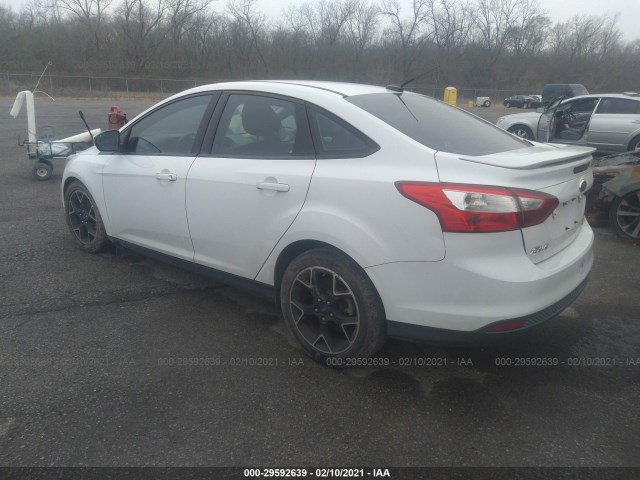 Photo 2 VIN: 1FADP3F22DL187114 - FORD FOCUS 