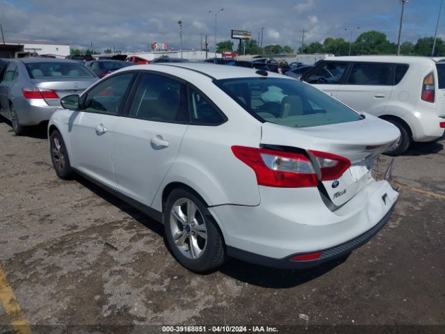 Photo 2 VIN: 1FADP3F22DL230639 - FORD FOCUS 