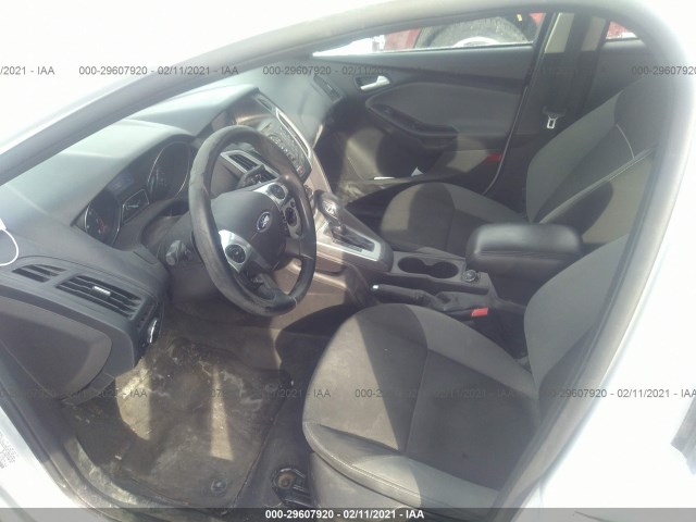 Photo 4 VIN: 1FADP3F22DL314878 - FORD FOCUS 