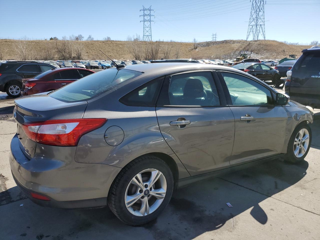 Photo 2 VIN: 1FADP3F22DL332054 - FORD FOCUS 