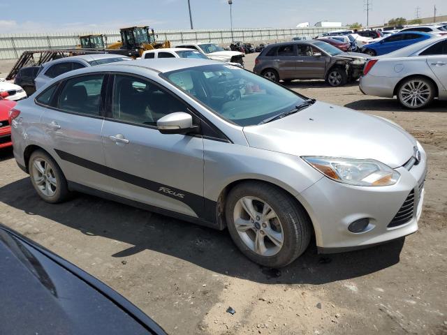 Photo 3 VIN: 1FADP3F22DL352420 - FORD FOCUS 