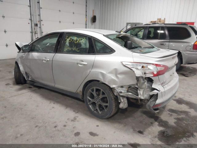 Photo 2 VIN: 1FADP3F22DL354345 - FORD FOCUS 