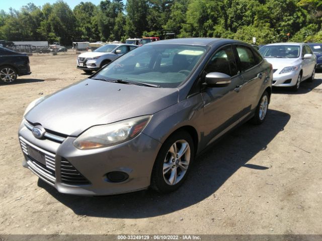 Photo 1 VIN: 1FADP3F22DL358475 - FORD FOCUS 