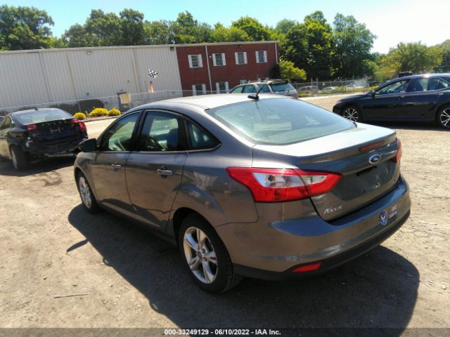 Photo 2 VIN: 1FADP3F22DL358475 - FORD FOCUS 