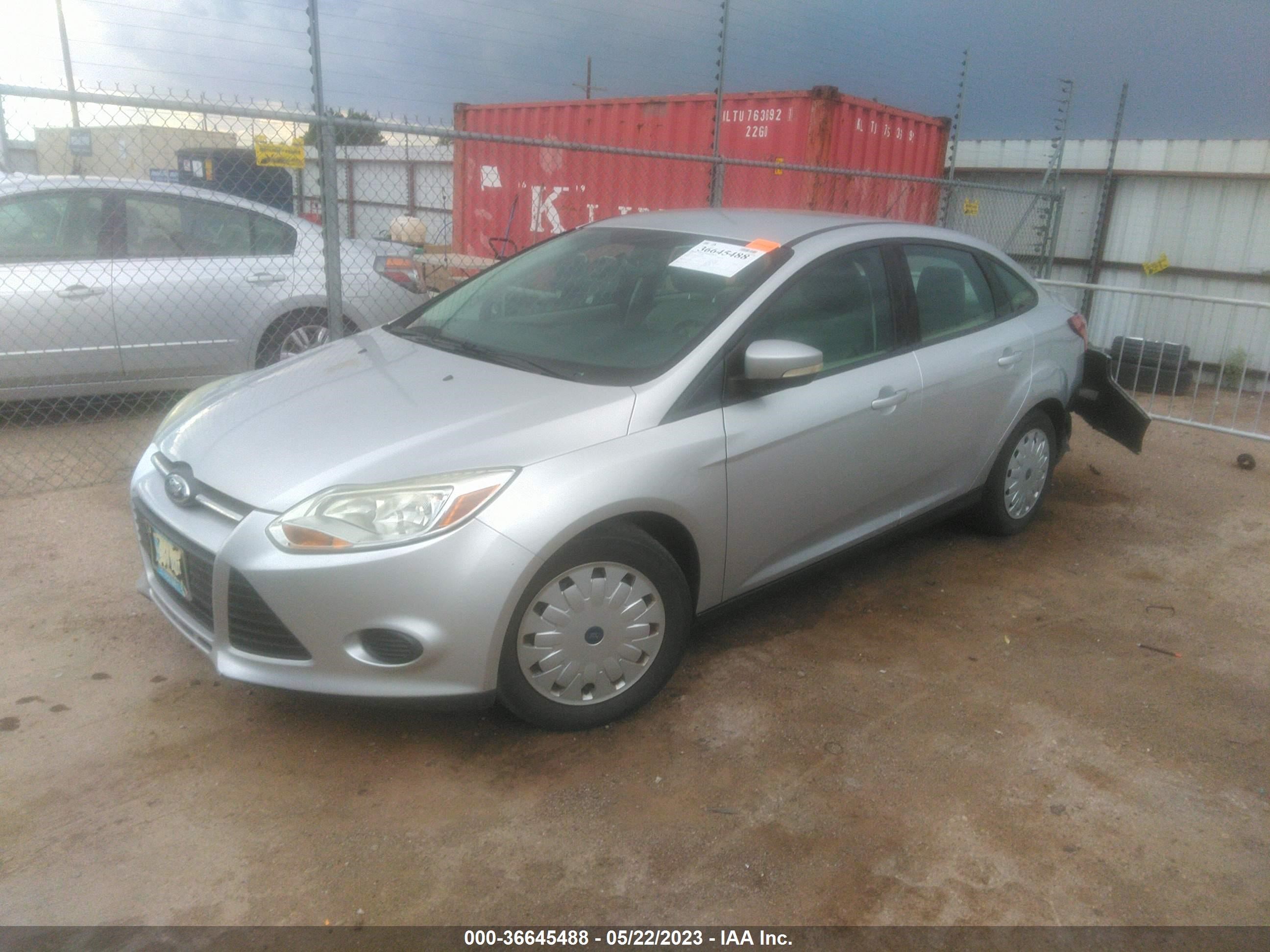 Photo 1 VIN: 1FADP3F22DL363899 - FORD FOCUS 