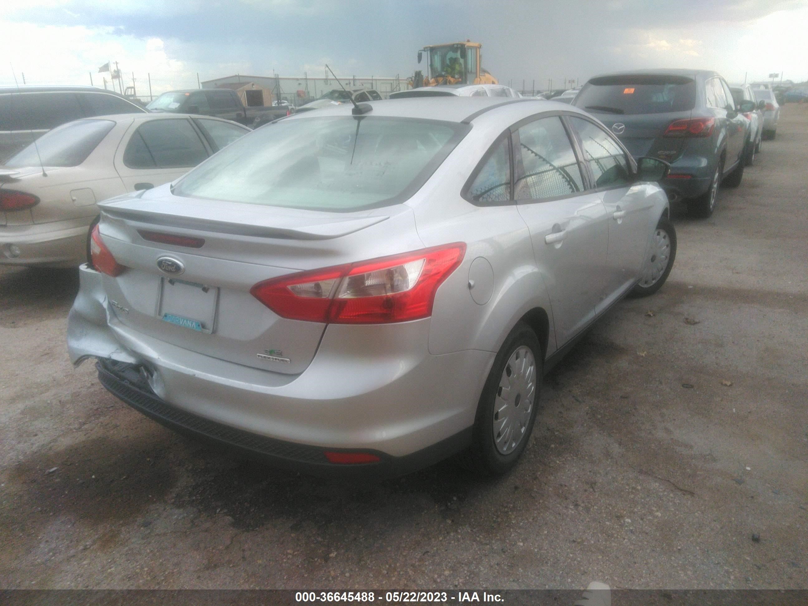 Photo 3 VIN: 1FADP3F22DL363899 - FORD FOCUS 