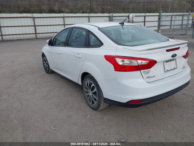 Photo 2 VIN: 1FADP3F22DL364079 - FORD FOCUS 